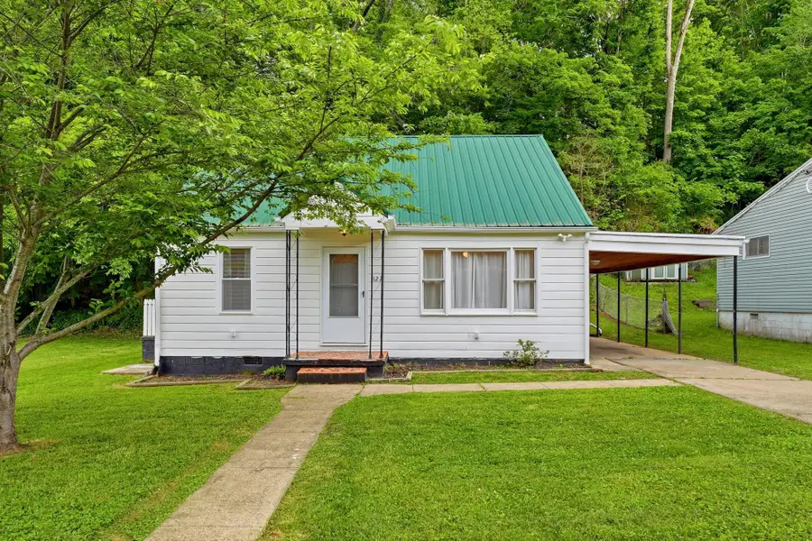 1127 N Jefferson Drive, Huntington, WV 25701 - #2