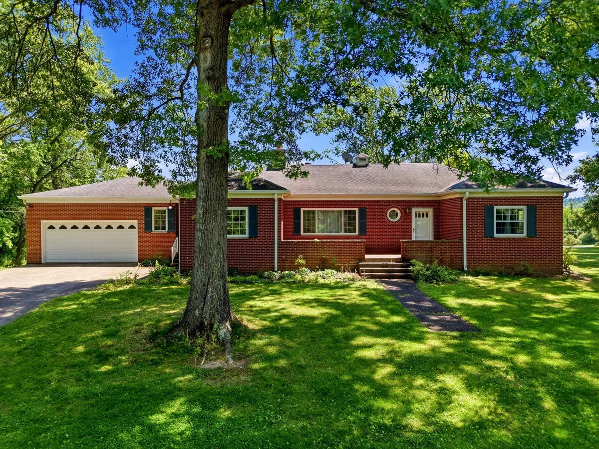 242 Esthel C Boulevard, Ona, WV 25545 - #1