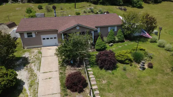 429 Lynn Oak Drive, Lavalette, WV 25535