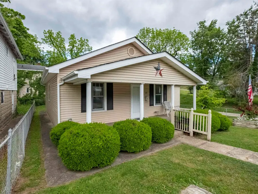 113 Sycamore St, Huntington, WV 25705 - #2
