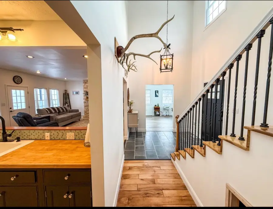 6897 COUNTY ROAD 15, Chesapeake, OH 45619 - #3