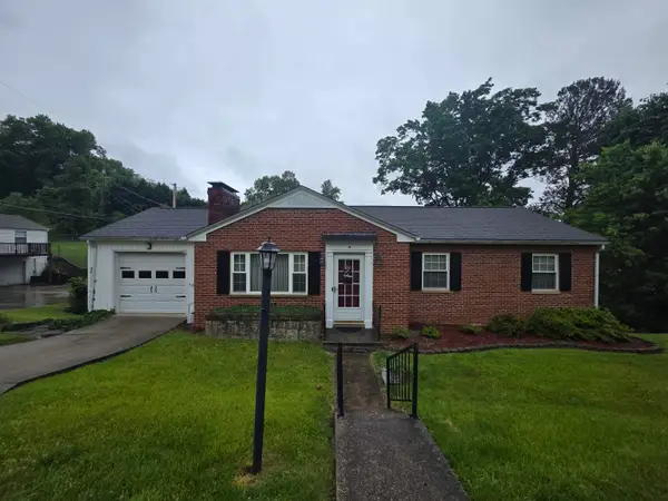 4 Marquis Drive, Huntington, WV 25705