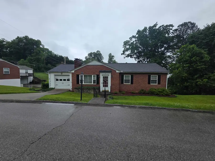 4 Marquis Drive, Huntington, WV 25705 - #3