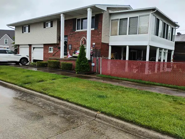 901 VINE STREET, IRONTON, OH 45638