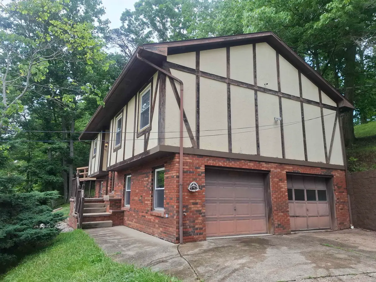509 Camp Creek Rd, Huntington, WV 25701 - #1