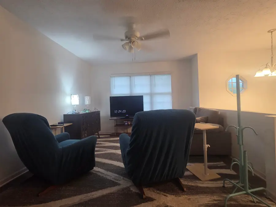 160 Sherwood Drive, Huntington, WV 25704 - #3