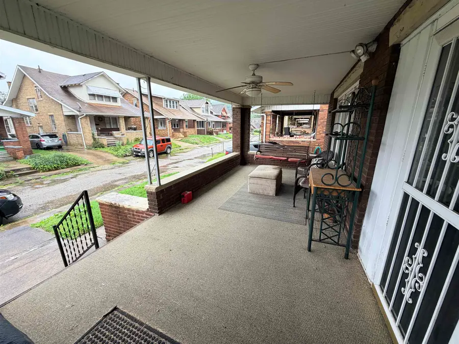 1001 Johns Court, Huntington, WV 25701 - #2