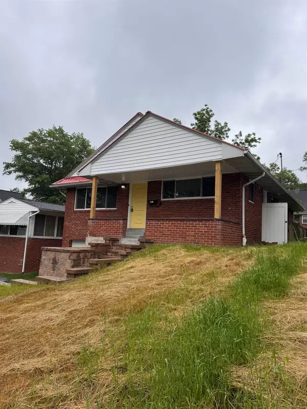 1508 Upland Ct, Huntington, WV 25701