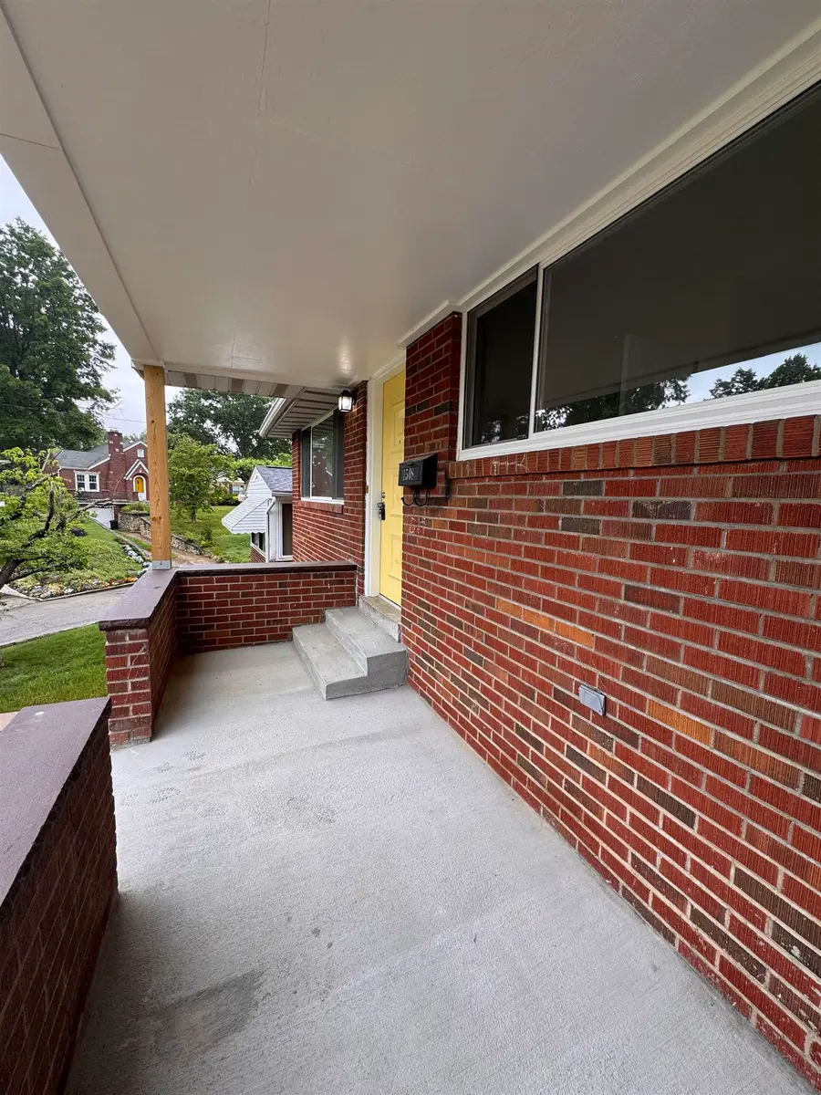 1508 Upland Pl, Huntington, WV 25701 - #2