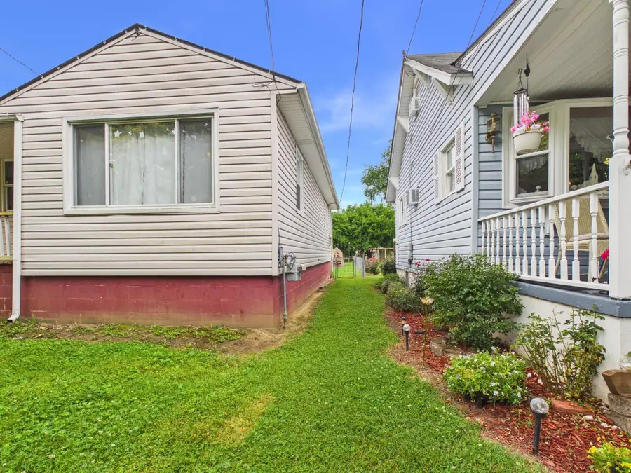 139 2nd Street, Huntington, WV 25705 - #2