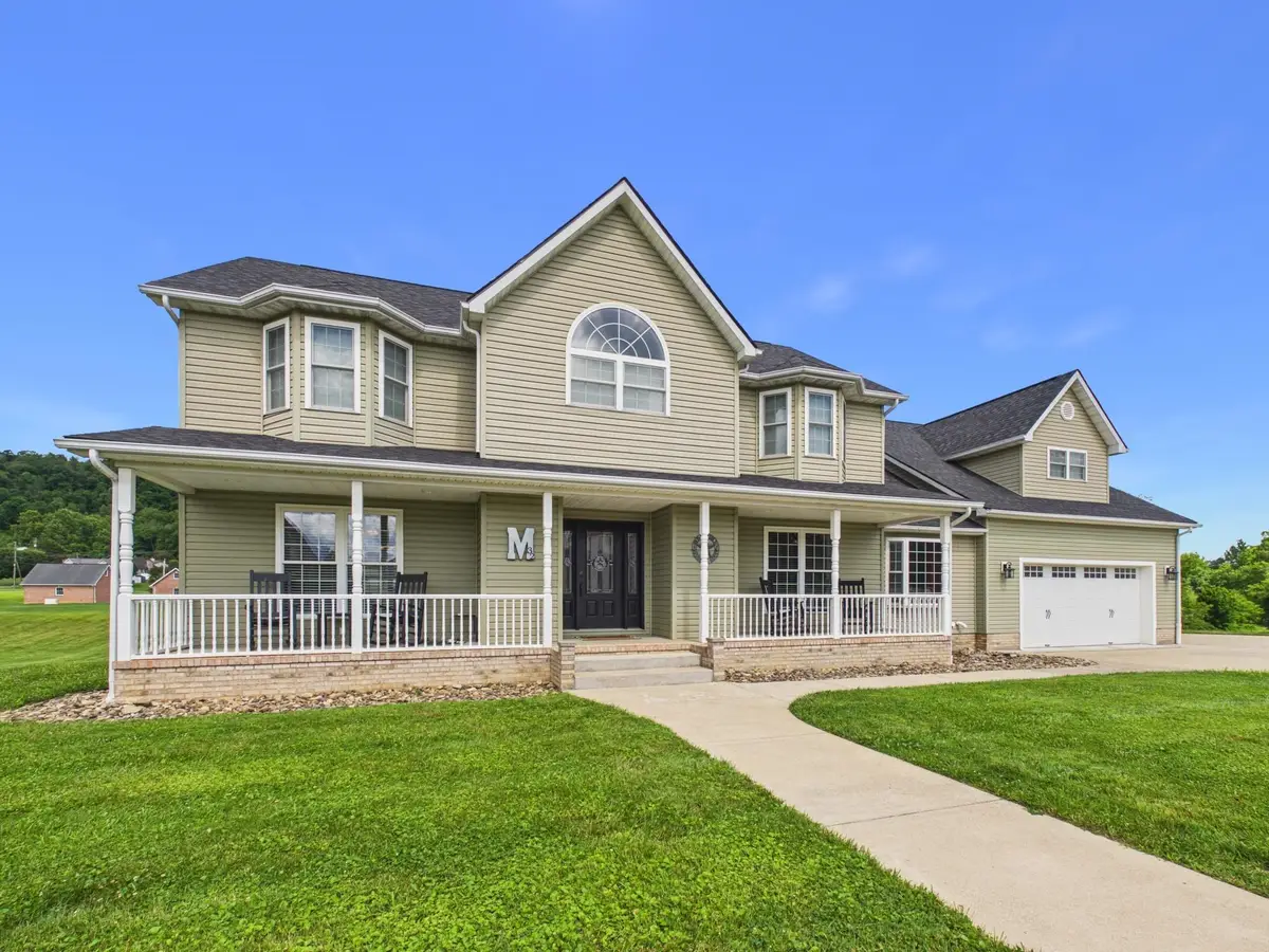 32 Diamond Drive, Barboursville, WV 25504 - #1