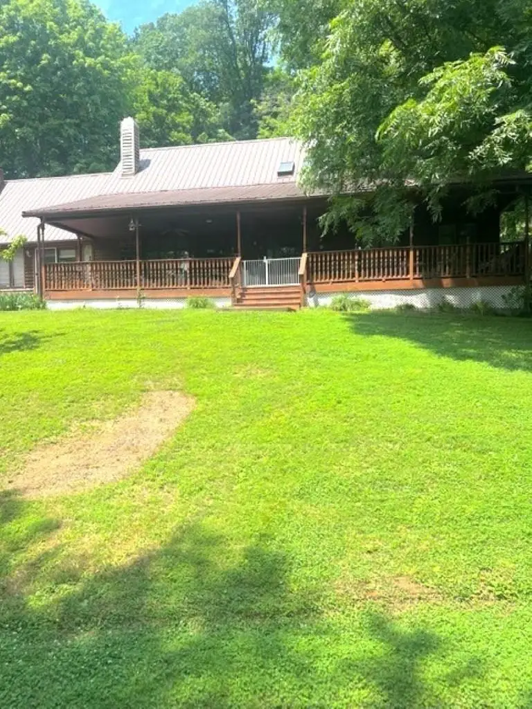 550 Apple Orchard Rd, Huntington, WV 25702 - #2