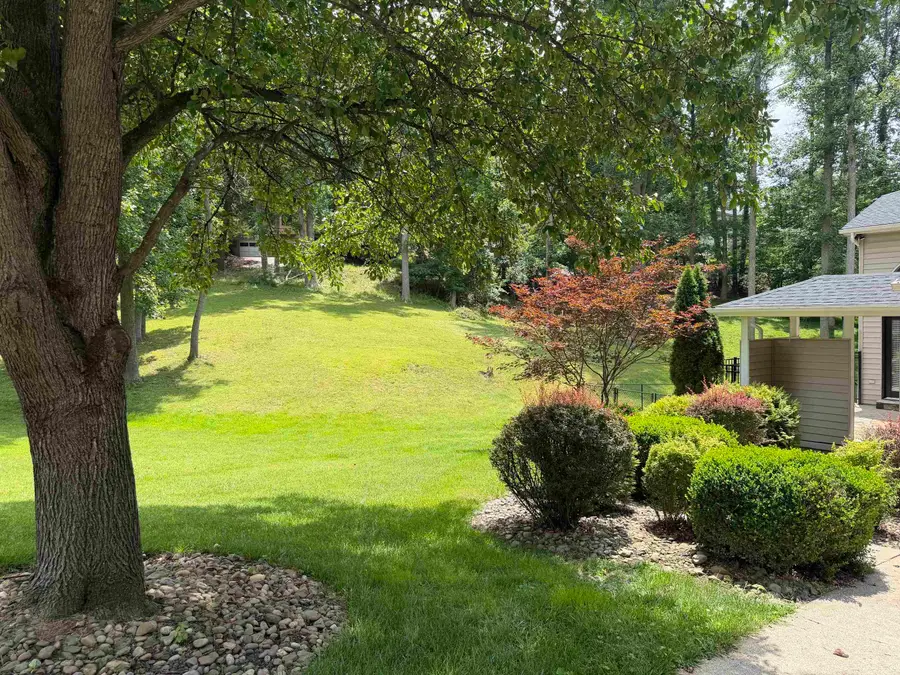 57 Shawnee Oaks Drive, Huntington, WV 25705 - #3