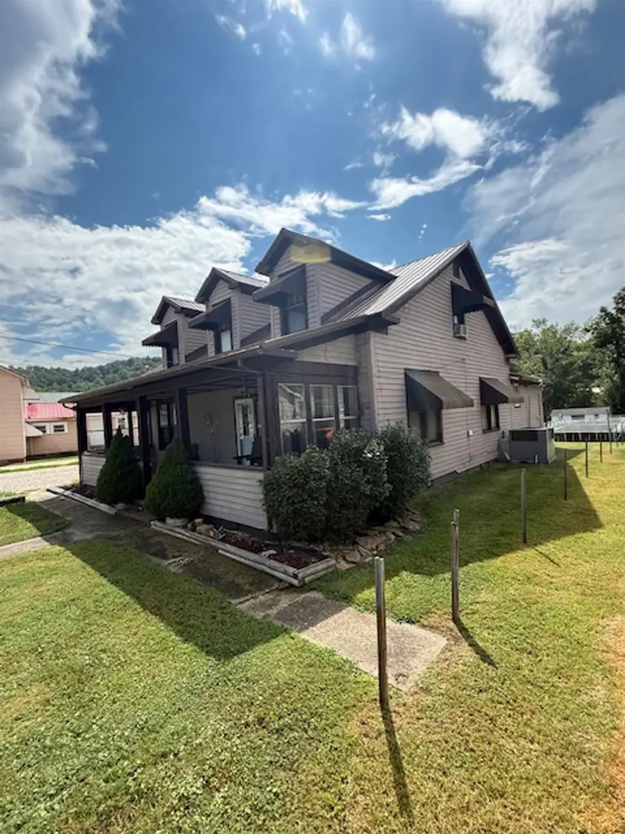 27589 East Lynn Road, Wayne, WV 25570 - #3