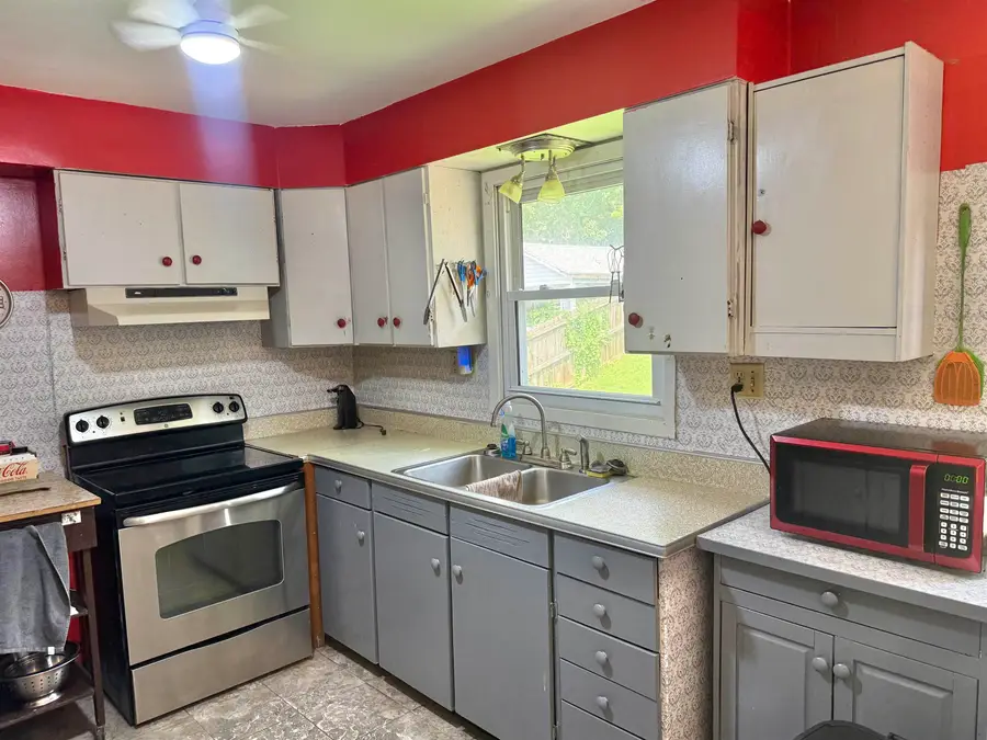 1507 Greenbrier Drive, Westmoreland, WV 25704 - #3