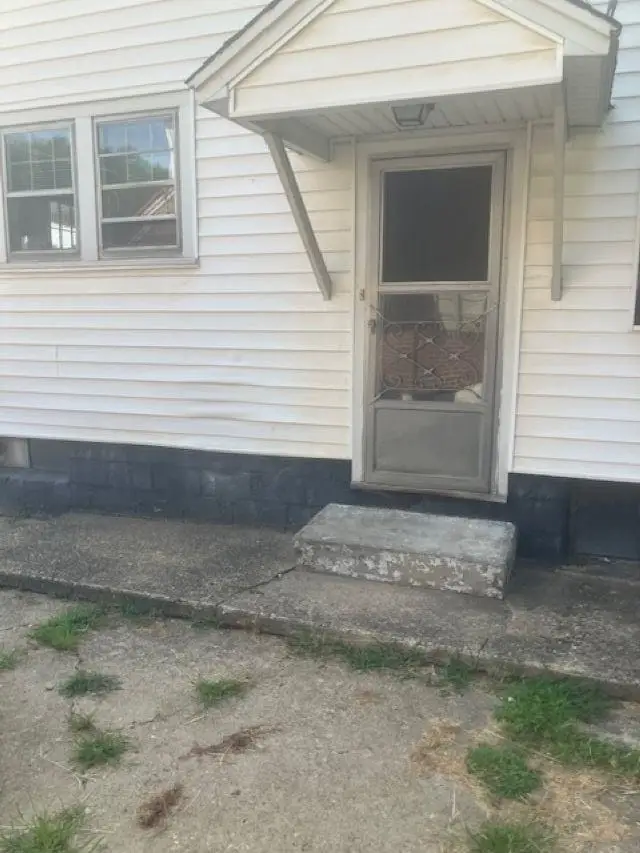 905 Fourth Street, New Haven, WV 25265 - #2