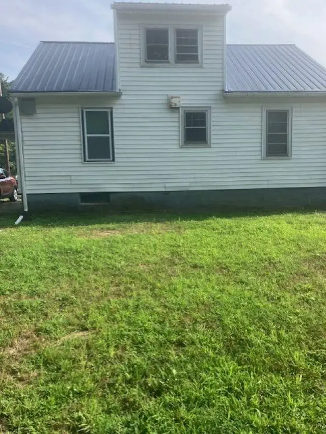 905 Fourth Street, New Haven, WV 25265 - #3