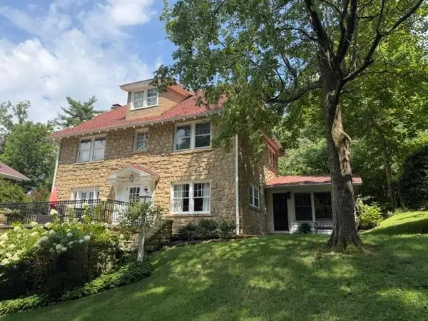 5 Willow Glen Road, Huntington, WV 25701