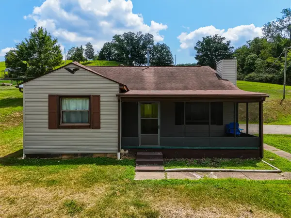 891 Tyler Creek Road, Salt Rock, WV 25559