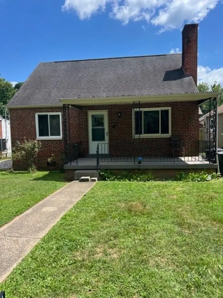 2006 Enslow Blvd, Huntington, WV 25701 - #1
