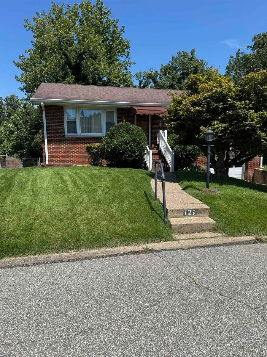 121 Willoughby Avenue, Huntington, WV 25705 - #2