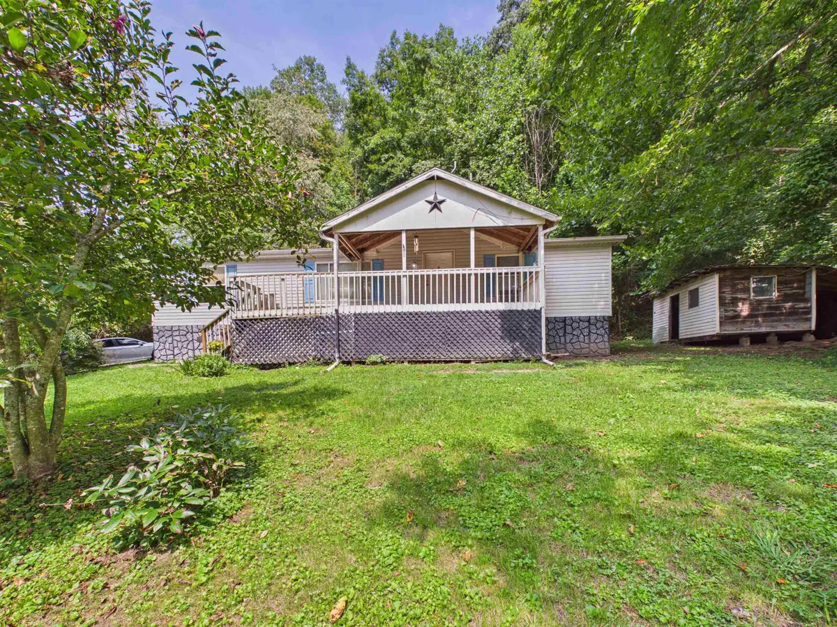 6 Low Gap Rd, Branchland, WV 25506 - #1