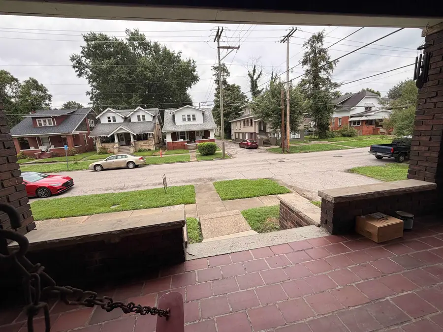919 12th St, Huntington, WV 25701 - #3