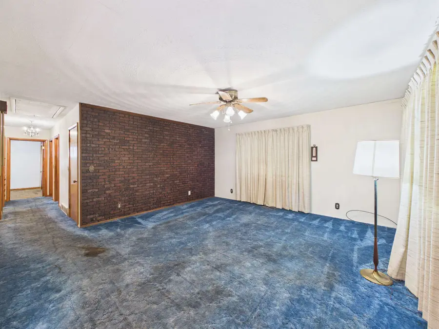 2454 Collis Ave, Huntington, WV 25703 - #2