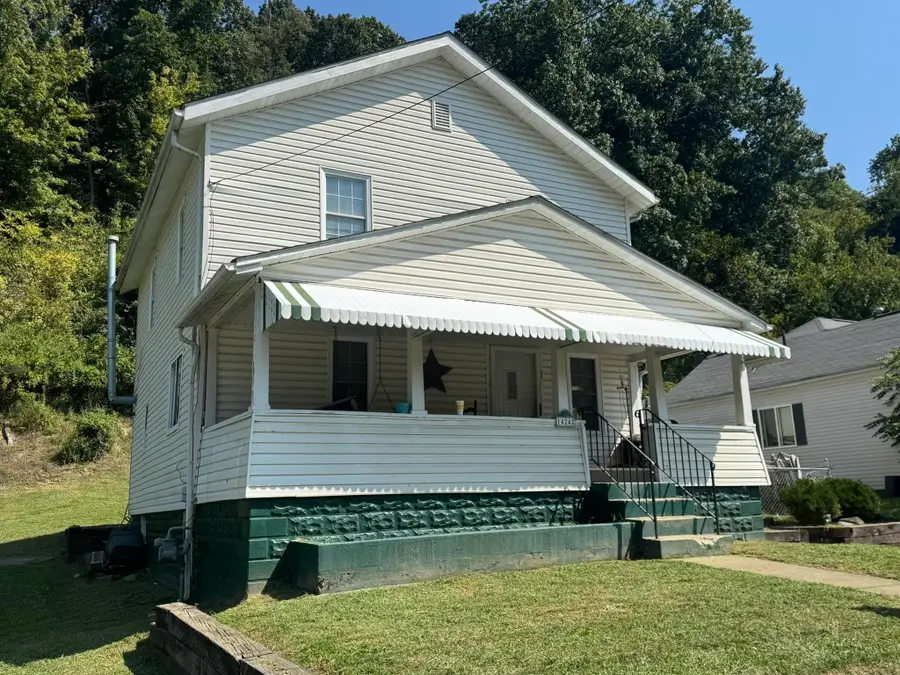1424 Harvey Road, Huntington, WV 25701 - #2