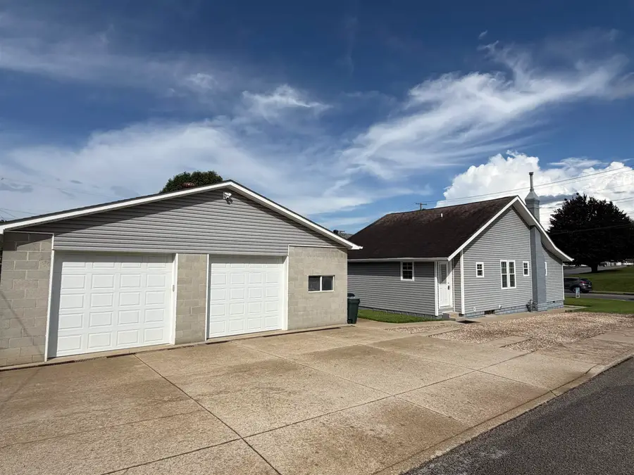 2423 S 29TH STREET, Ashland, KY 41102 - #2