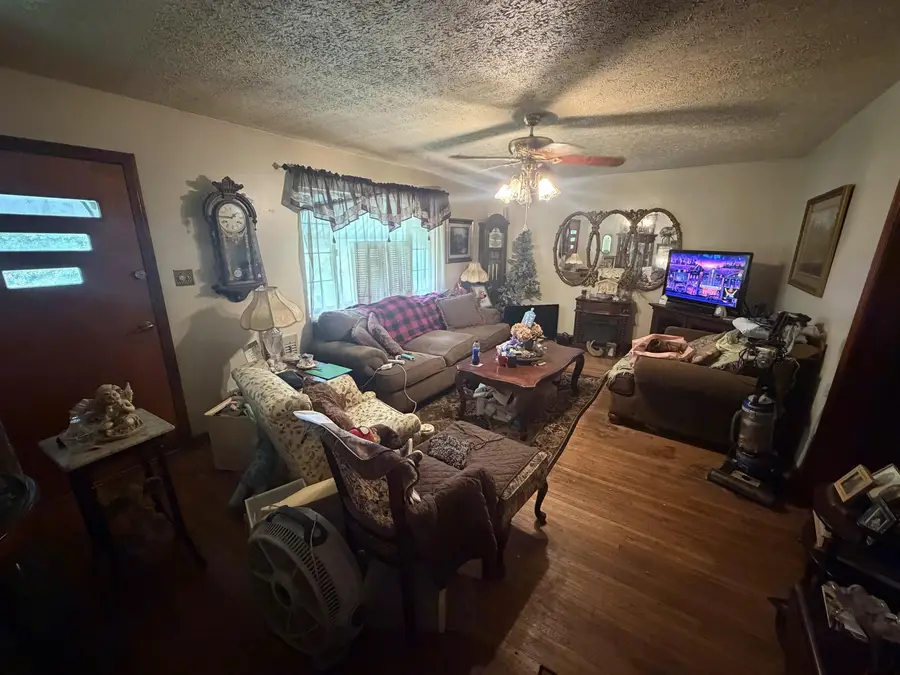 1217 Waco Rd, Huntington, WV 25701 - #3