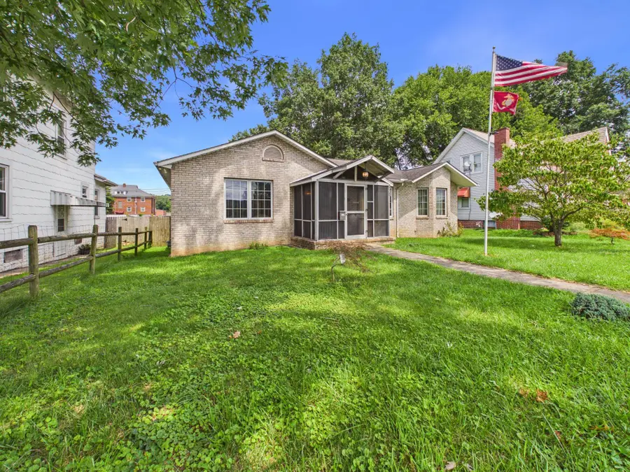 2008 Adams Avenue, Huntington, WV 25705 - #3