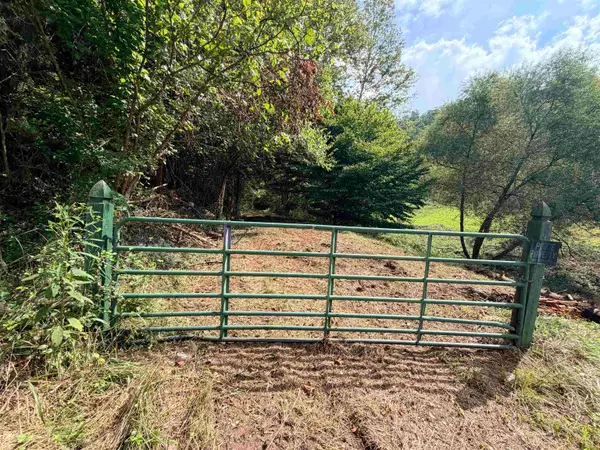 6370 Camp Creek Road, Huntington, WV 25701
