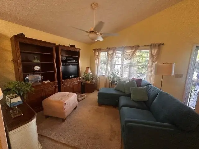 85 Palm Drive, Huntington, WV 25705 - #2