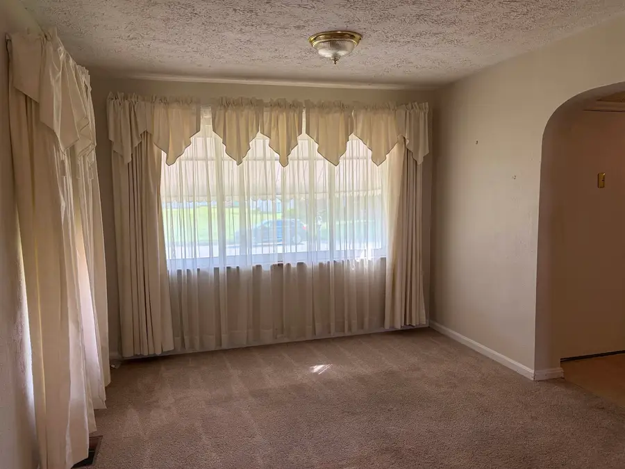 703 Poplar St, Kenova, WV 25530 - #2