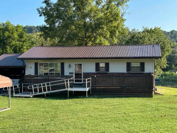 1800 Beech Fork Road, Lavalette, WV 25535