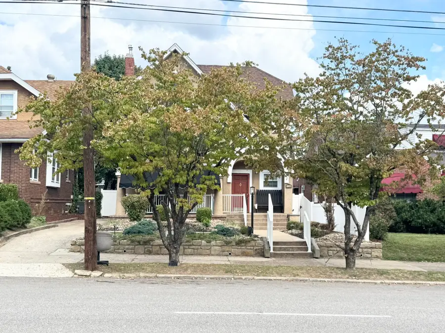 1132 8th Street, Huntington, WV 25701 - #2