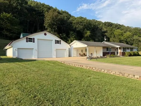 426 Little Fudges Creek Road, Barboursville, WV 25504