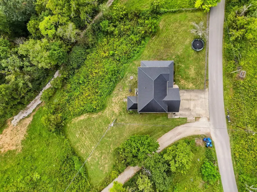 559 Pleasant View Rd, Huntington, WV 25701 - #3