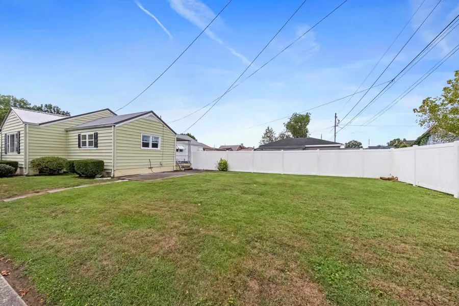 922 Pleasant Street, Ironton, OH 45638 - #2
