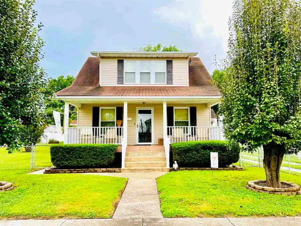 2721 S Staunton Road, Huntington, WV 25702