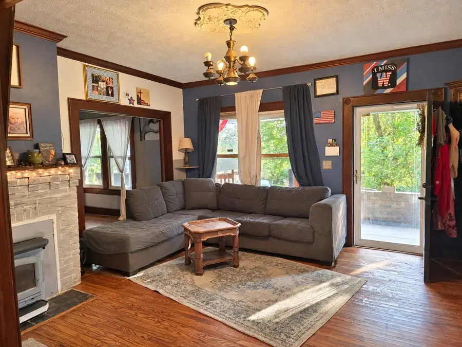 230 Rock Ave, Ironton, OH 45638 - #2