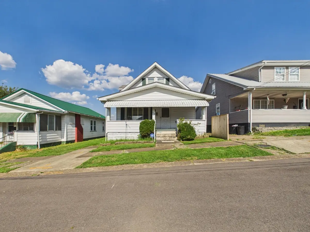 332 Bernard Street, Huntington, WV 25704 - #1