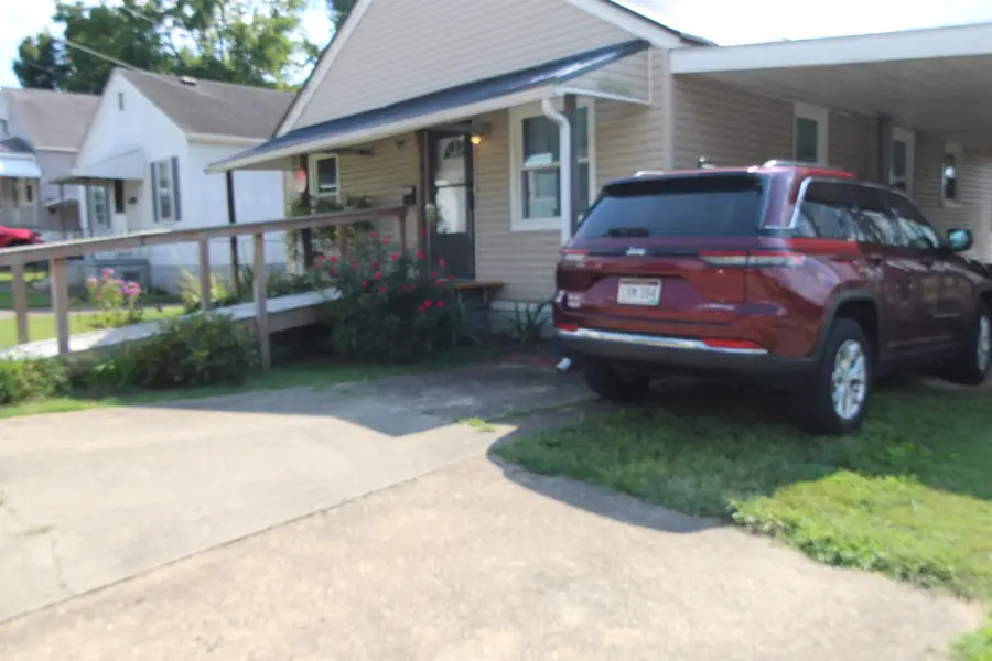302 9th Street West, Huntington, WV 25704 - #3