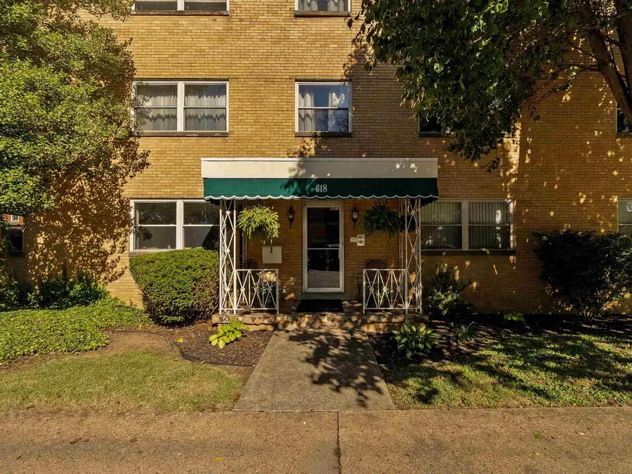 618 11th Ave, Huntington, WV 25701 - #2