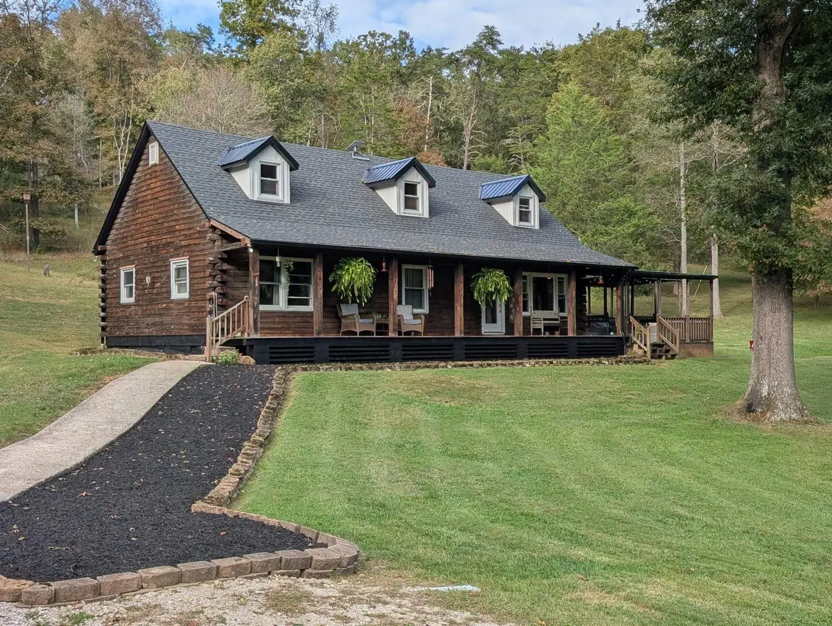 800 Moore Rd, Lavalette, WV 25535 - #1