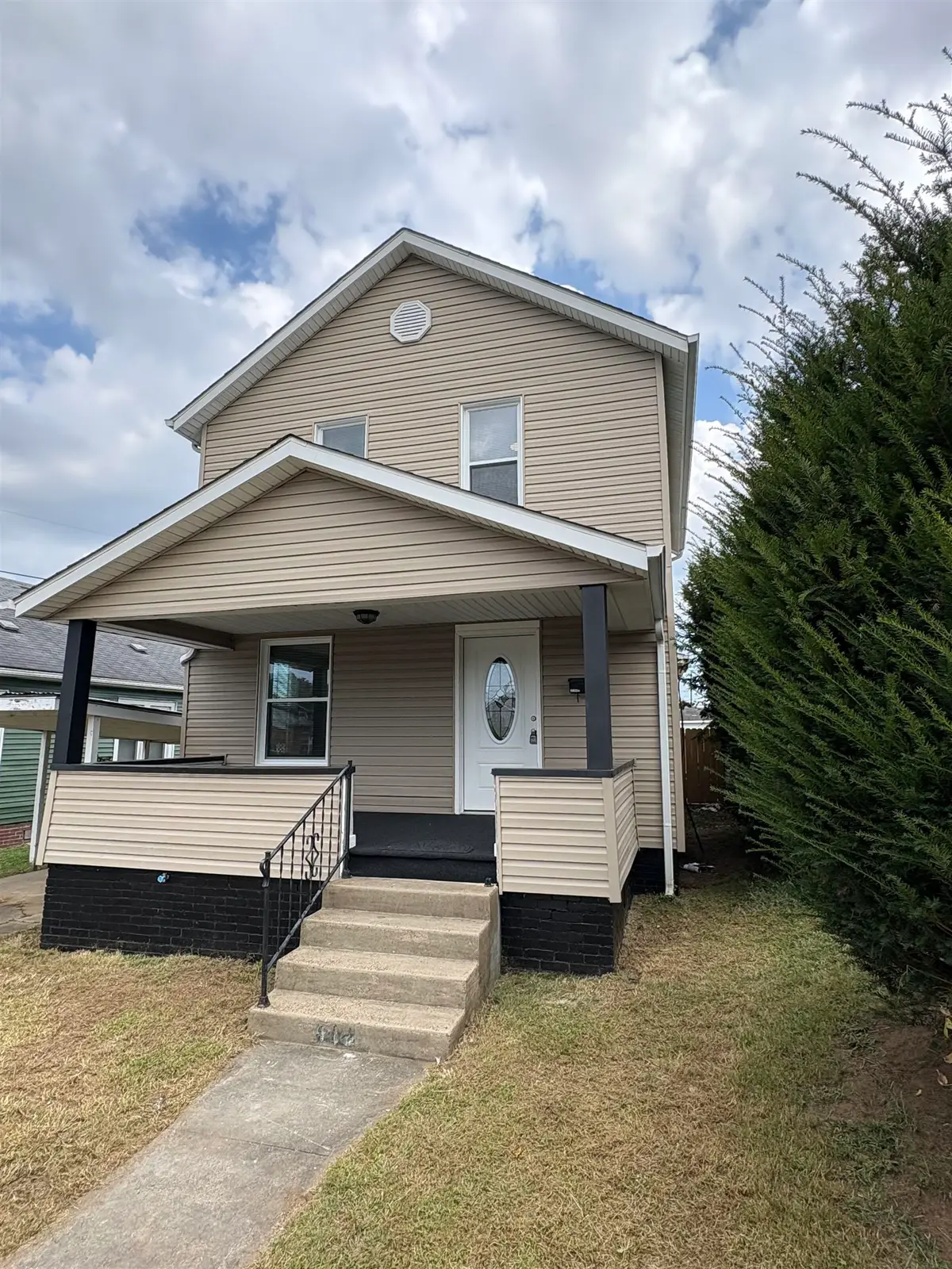 412 Division St, Huntington, WV 25702 - #1