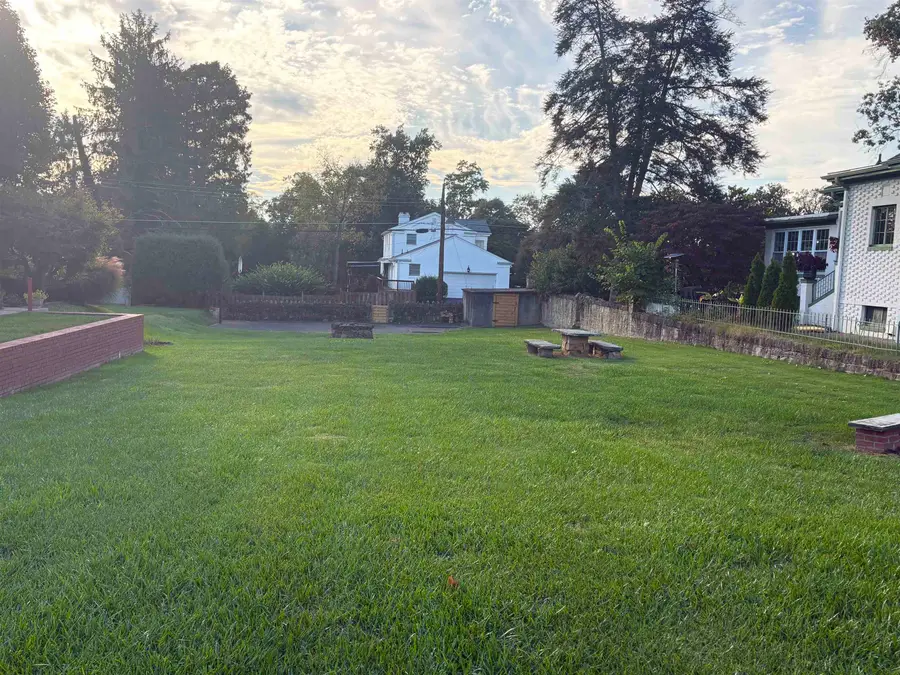 141 Woodland Dr, Huntington, WV 25705 - #2