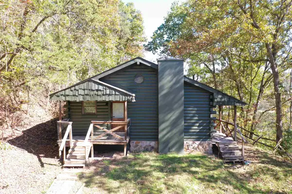 5792 Charleys Creek Road, Culloden, WV 25510