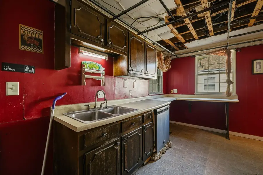 1112 N Jefferson Drive, Huntington, WV 25704 - #2